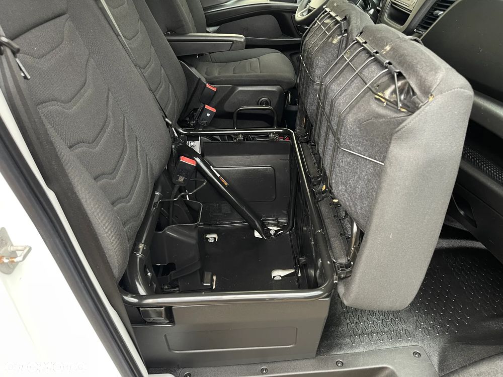 Iveco Daily Izoterma Winda - 28