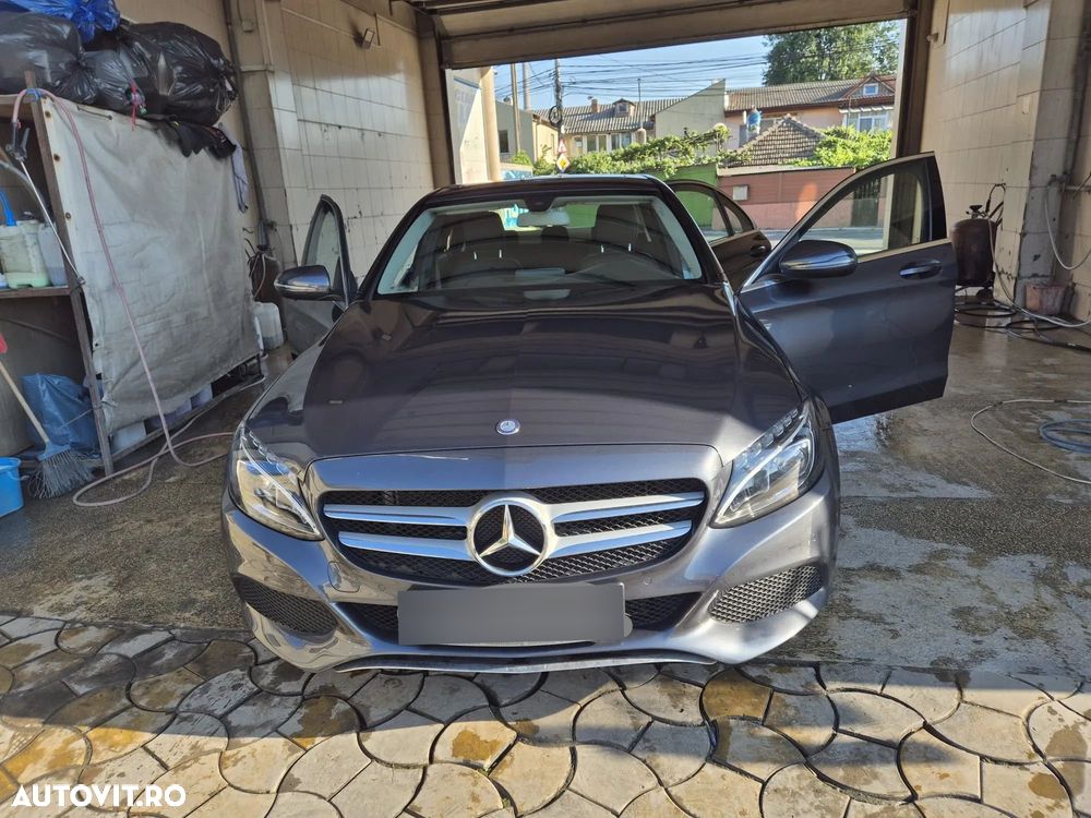 MERCEDES-BENZ Clasa C
