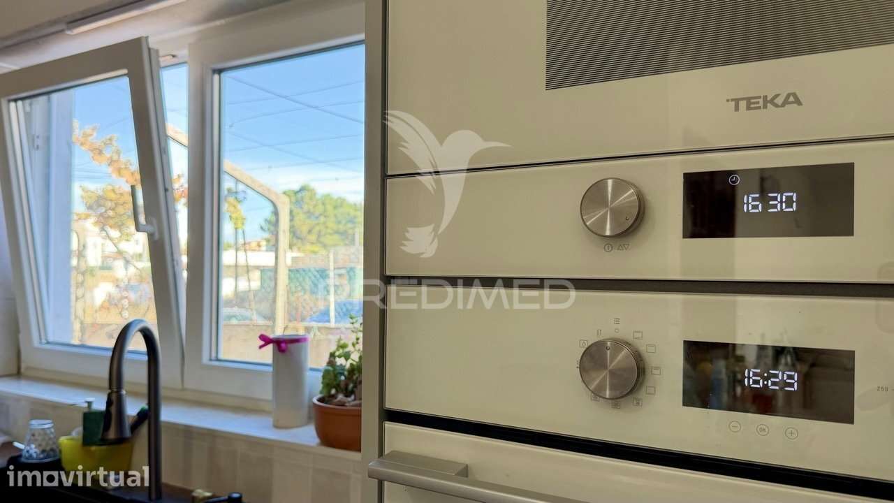 Moradia T4 com Garagem, em Fernão Ferro - Grande imagem: 4/40