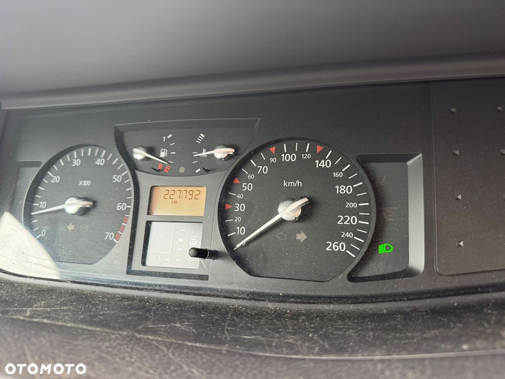 Renault Vel Satis 3.5 V6 Initiale - 17