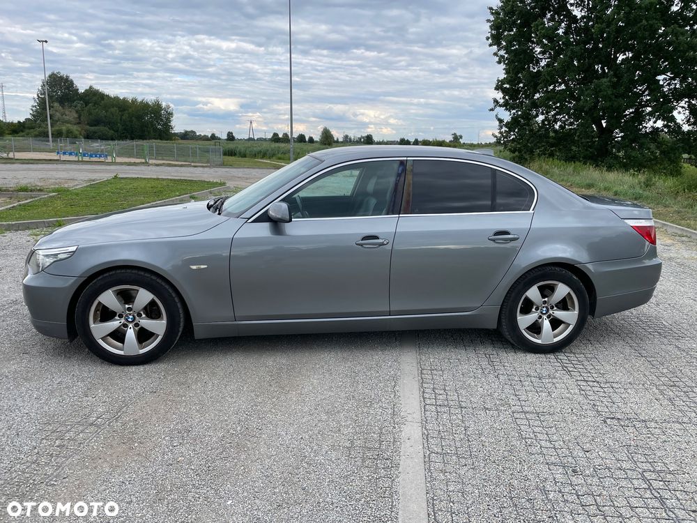 BMW Seria 5 523i Edition Exclusive - 6