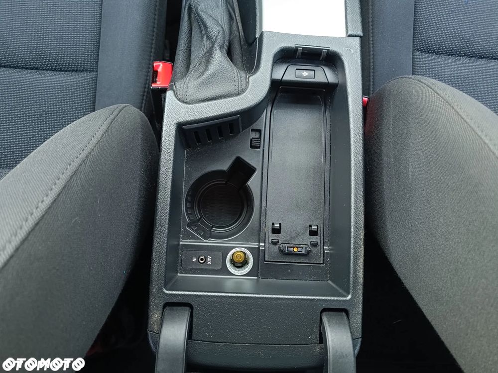 BMW Seria 3 320i Edition Exclusive - 26