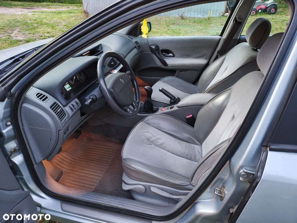 Renault Laguna 1.8 Privilege - 9