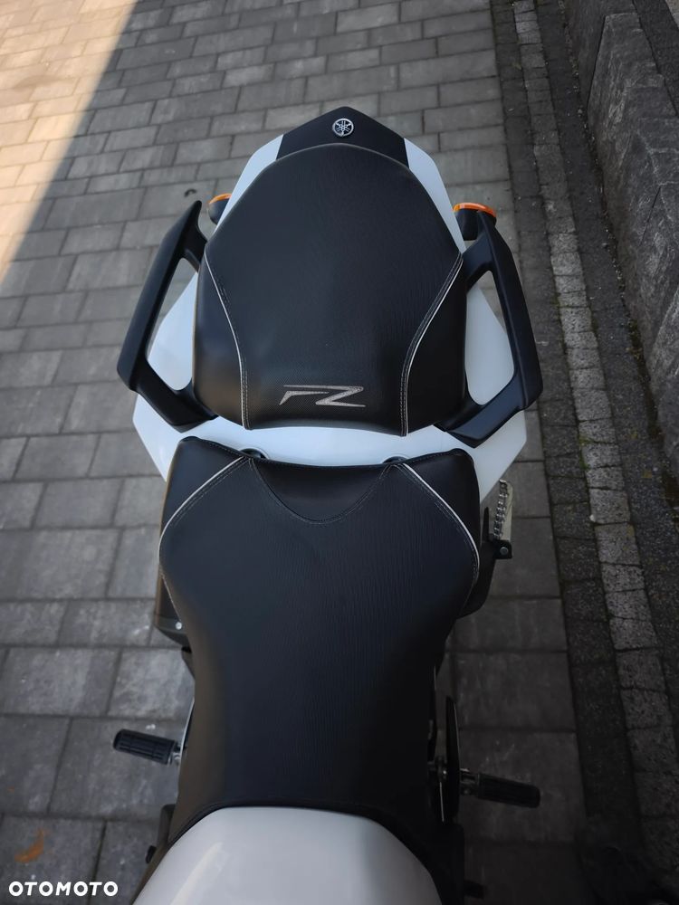 Yamaha FZ8 - 23