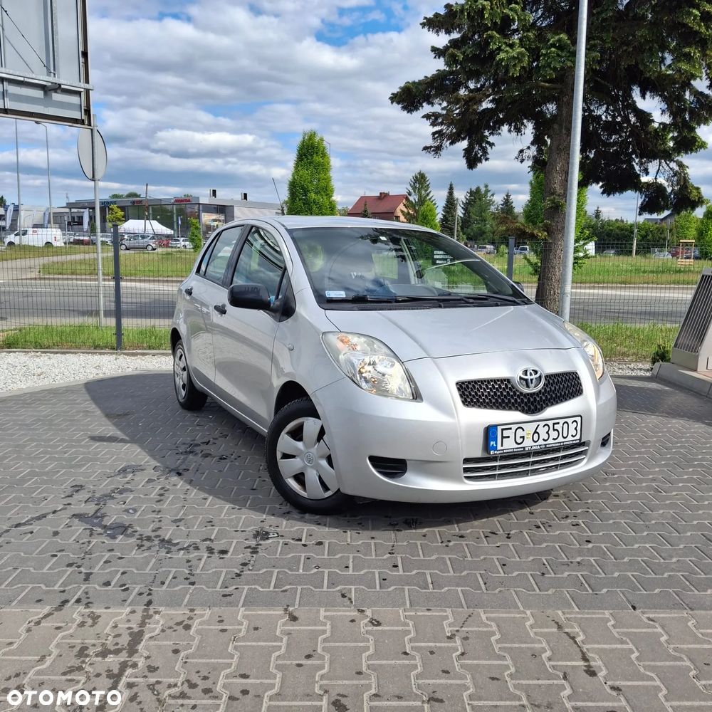 Toyota Yaris 1.0 Terra - 2