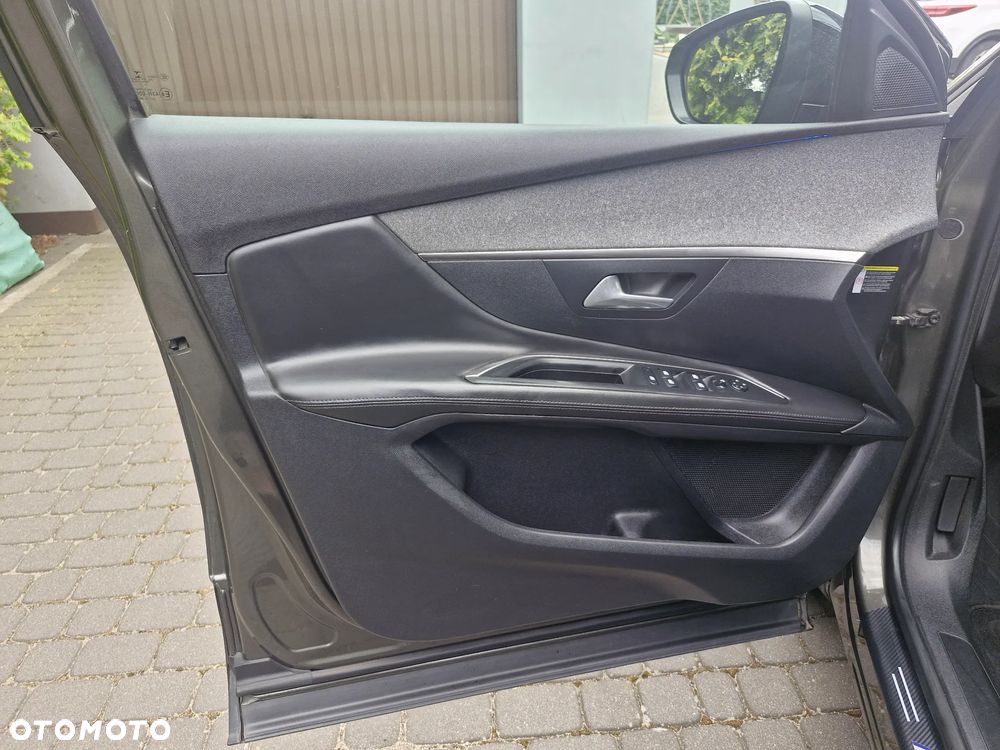 Peugeot 3008 PureTech 130 Stop & Start GPF Allure - 12