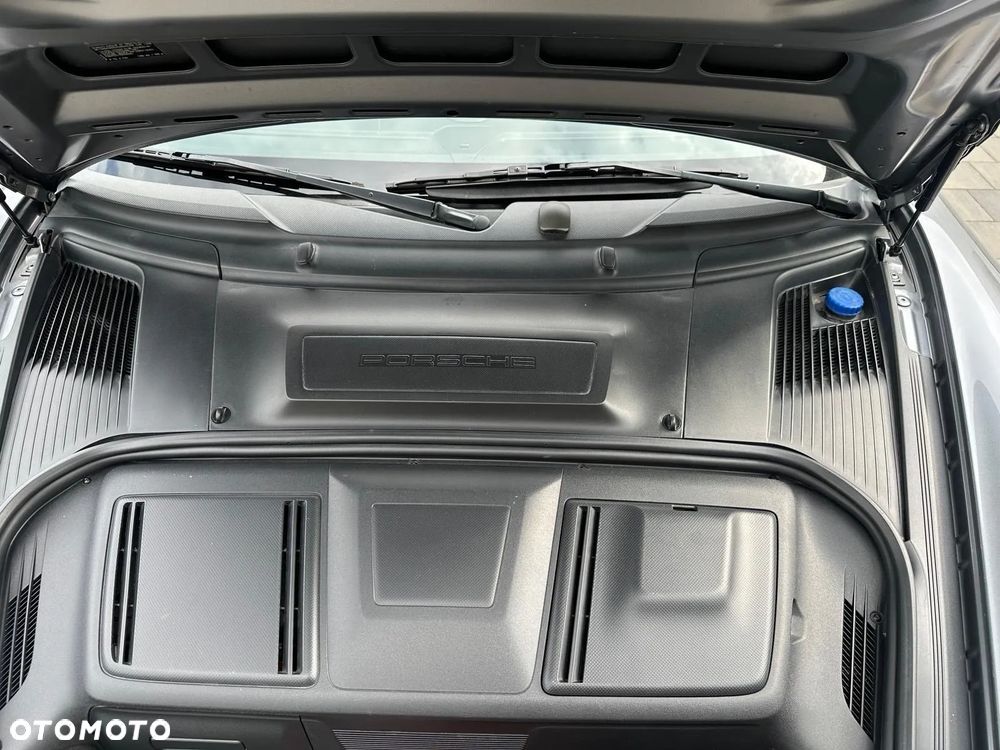 Porsche 911 Carrera 4 S - 23