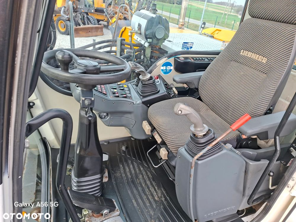 Liebherr A309 ROTOTILT ze szczypcami - 2