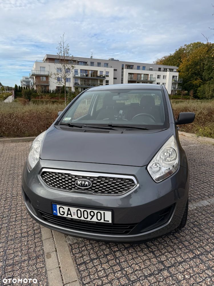Kia Venga 2010 photo 2