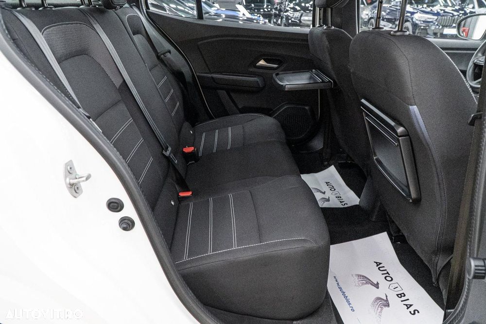 Dacia Logan TCe 90 MT6 Prestige - 8