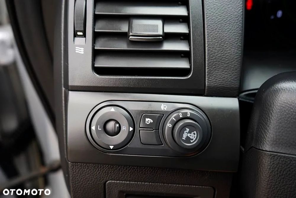 Chevrolet Captiva 2.0 d LS - 14