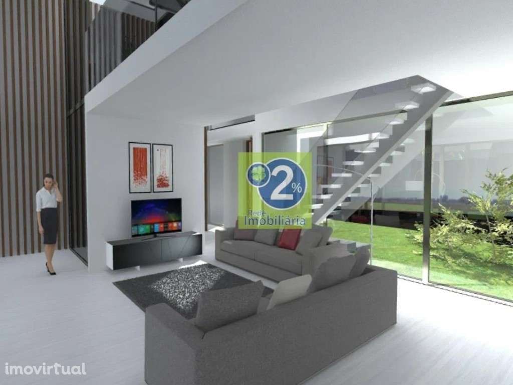 Moradia de excelentes áreas! - Grande imagem: 2/9