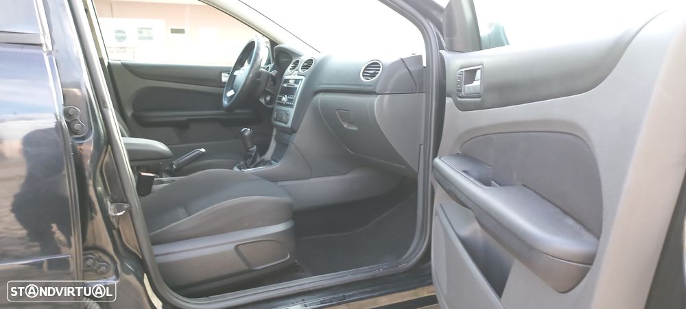 Ford Focus SW 1.6 TDCi Sport - 20