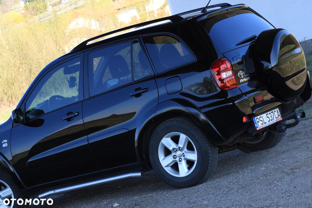 Toyota RAV4 2.0 D-4D 4x4 - 5