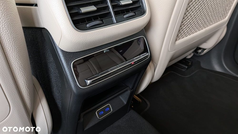 Mercedes-Benz GLS - 22