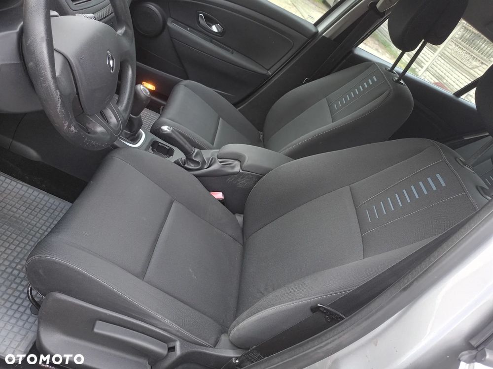 Renault Megane 1.6 16V 100 Expression - 9