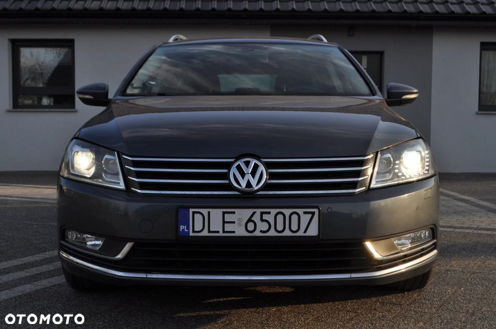 Volkswagen Passat 2.0 TDI DPF Highline - 21