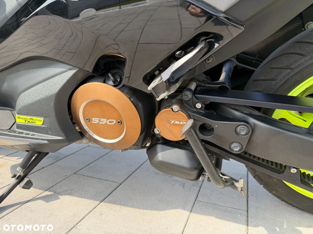 Yamaha Tmax - 12