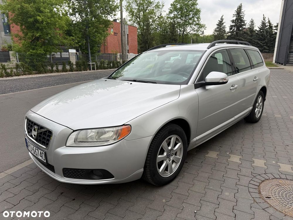 Volvo V70 2.0T Momentum - 2