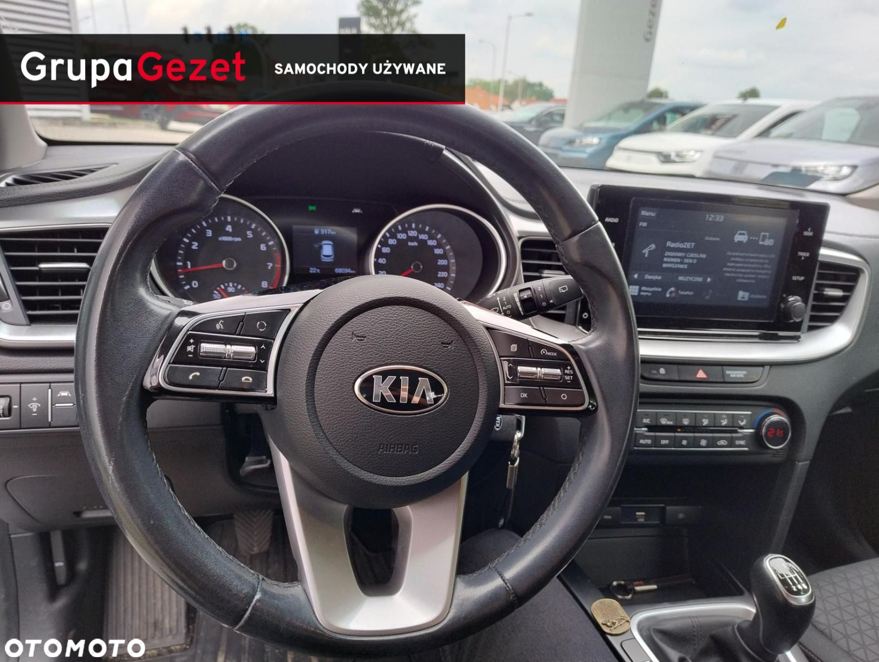 Kia Ceed - 11