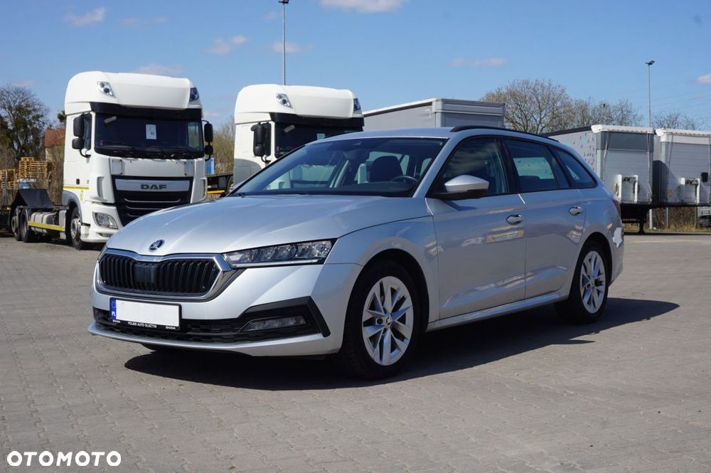 Skoda Octavia 1.5 TSI e-Tec Ambition DSG - 2