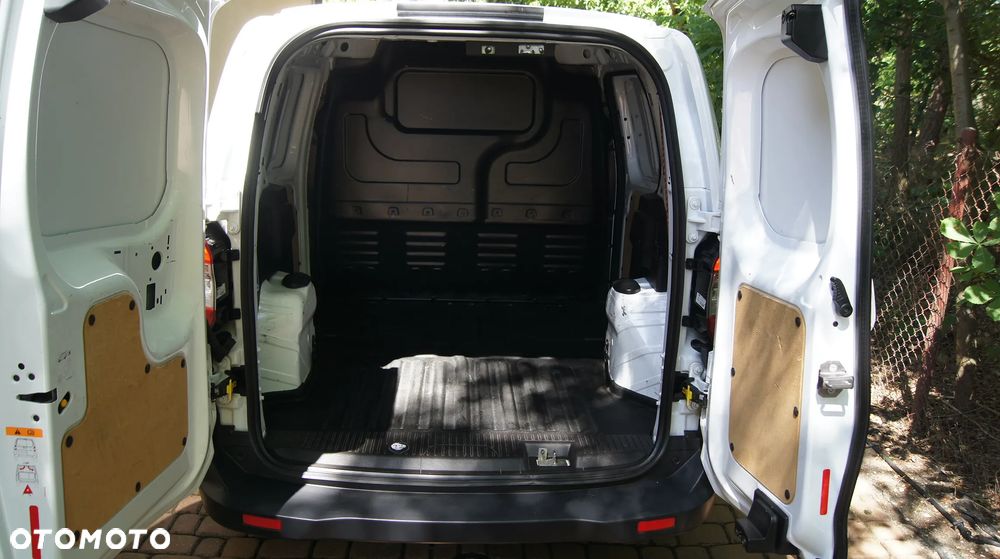 Ford TRANSIT COURIER - 11