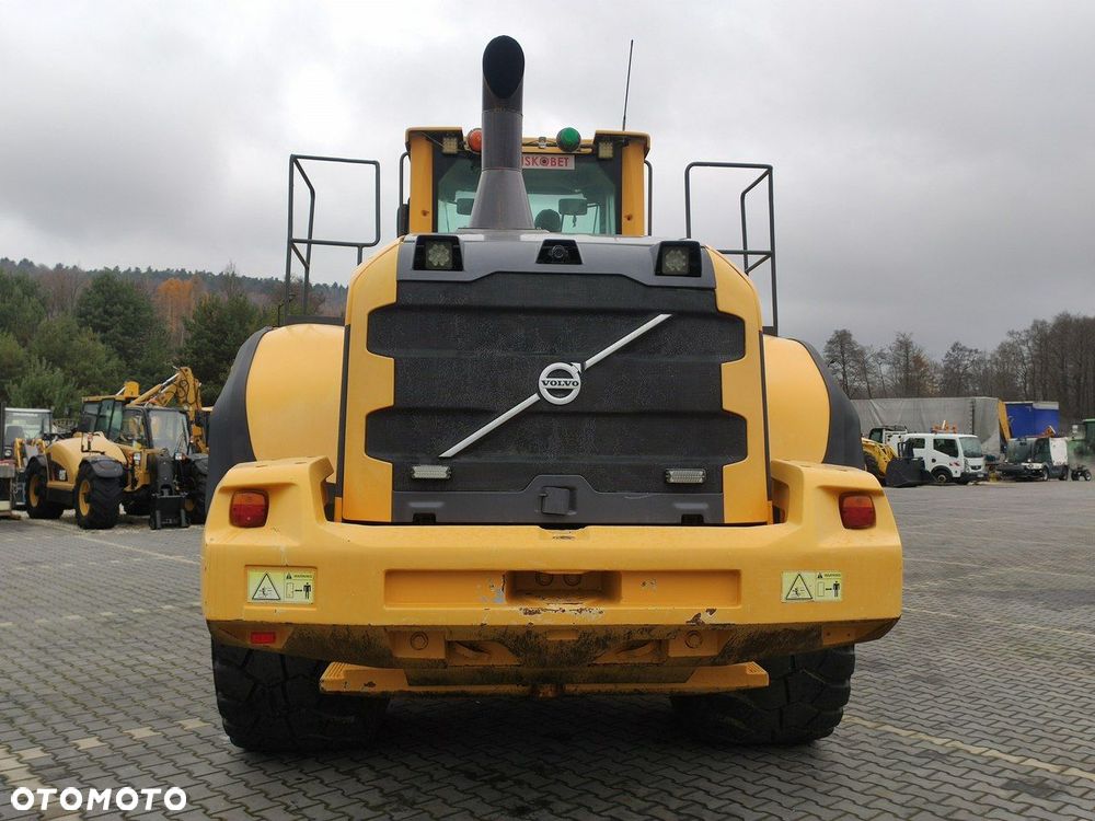 Volvo L 220G - 13