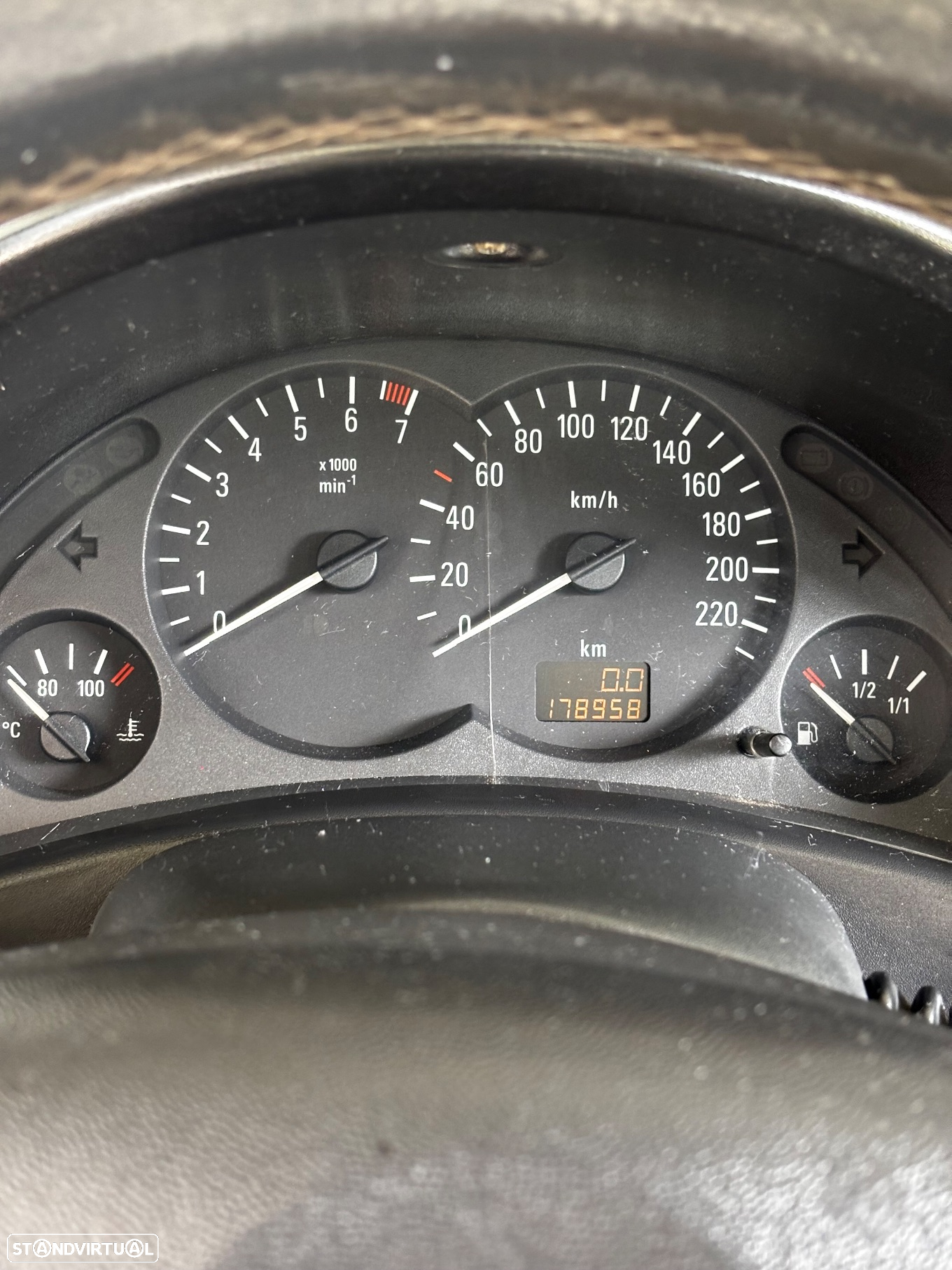 Opel Corsa 1.2 16V Confort - 15