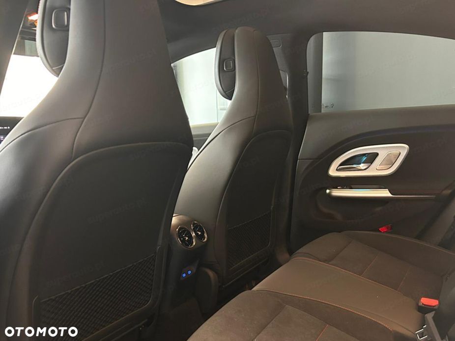 Mercedes-Benz CLA 220 mHEV 4-Matic 8G-DCT - 10