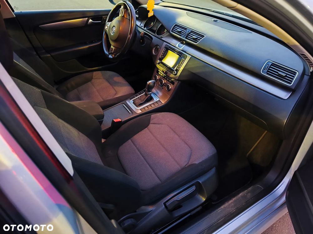 Volkswagen Passat - 10