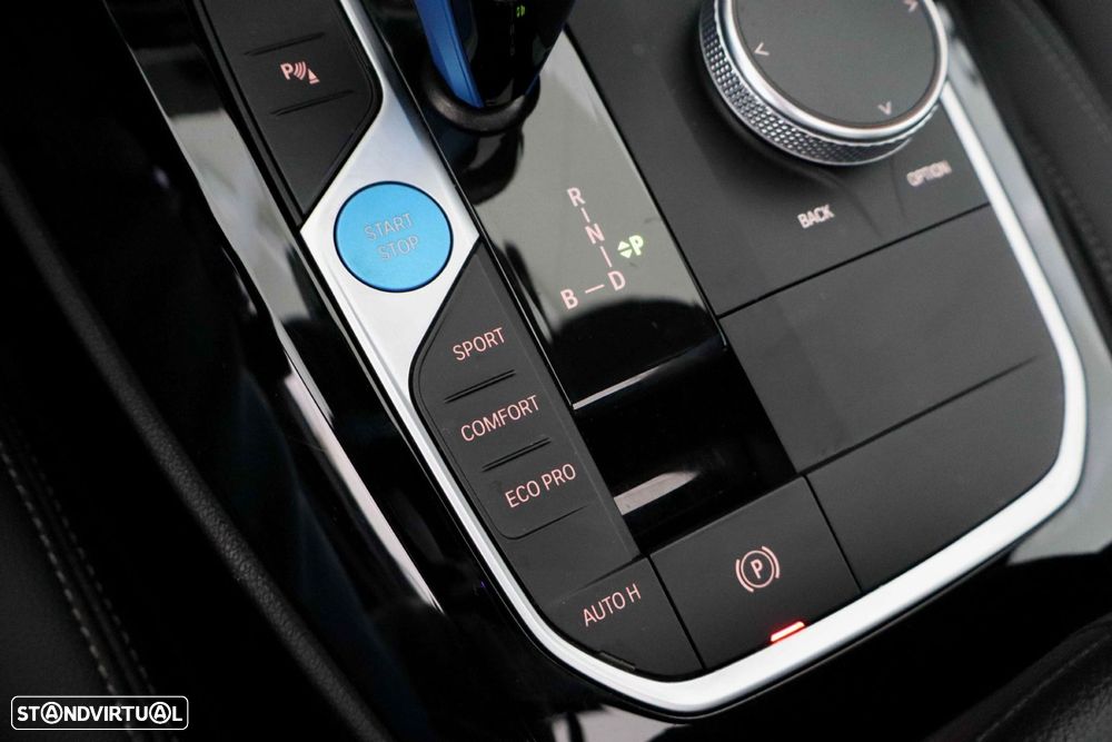 BMW iX3 M Sport Inspiring - 43