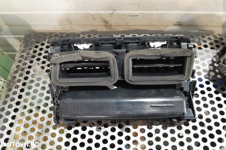 Grila ventilatie bord centru CU MINITORPEDOU Skoda Octavia 2 [facelif - 3