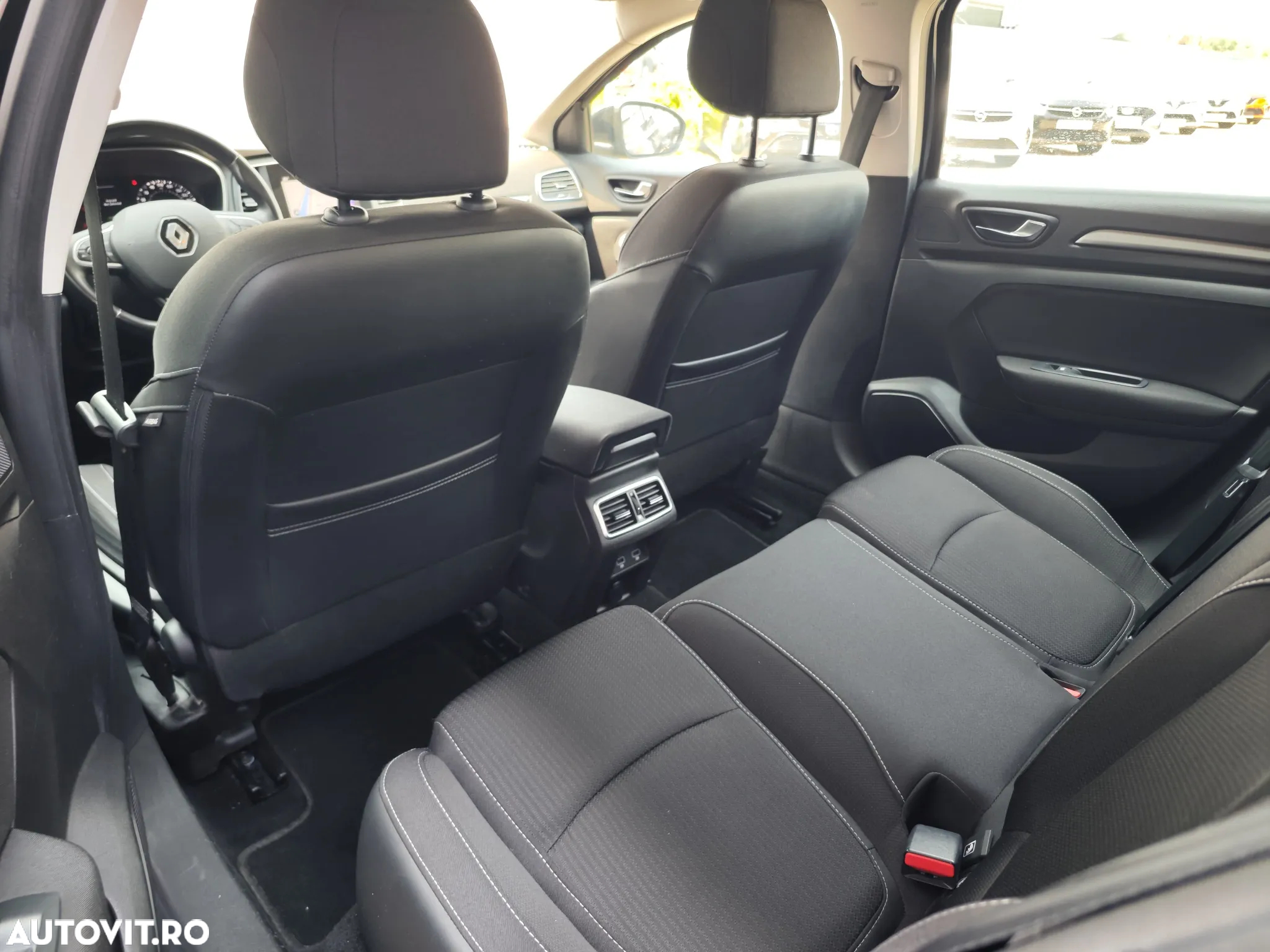 Renault Megane Grandtour BLUE dCi 115 EDC BUSINESS EDITION - 21