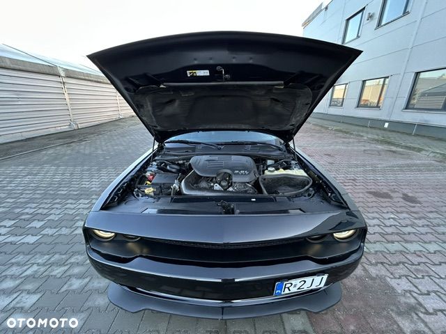 Dodge Challenger - 7