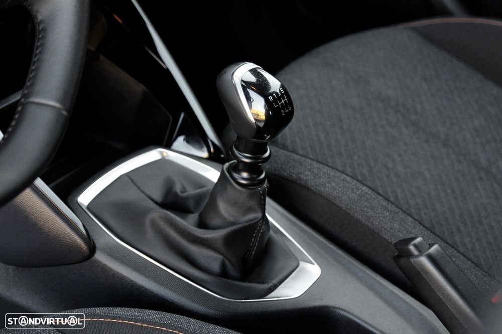 Peugeot 2008 1.2 PureTech Style - 16