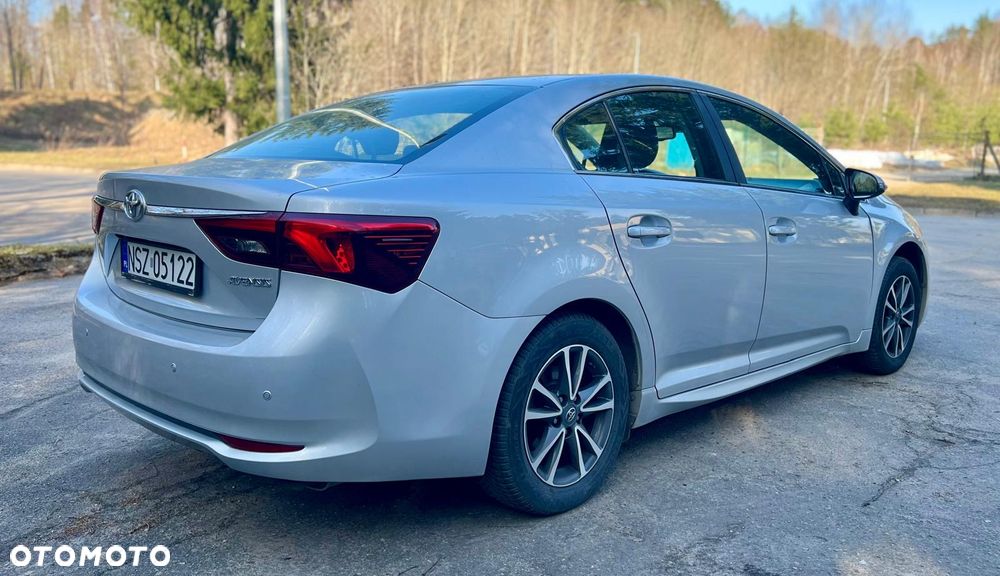 Toyota Avensis 2.0 Prestige MS - 6