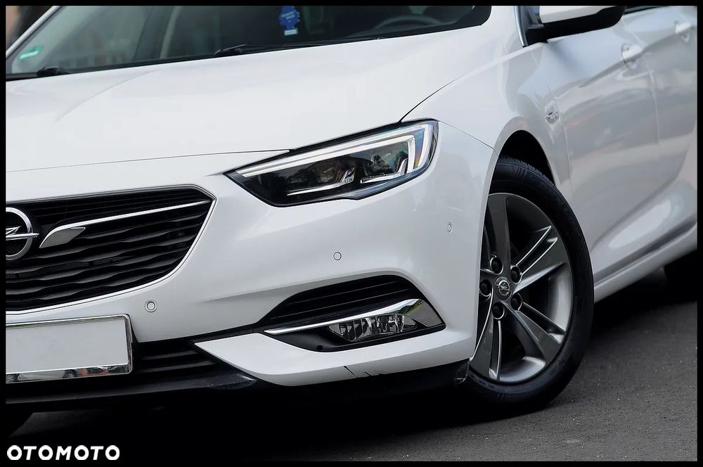 Opel Insignia - 12