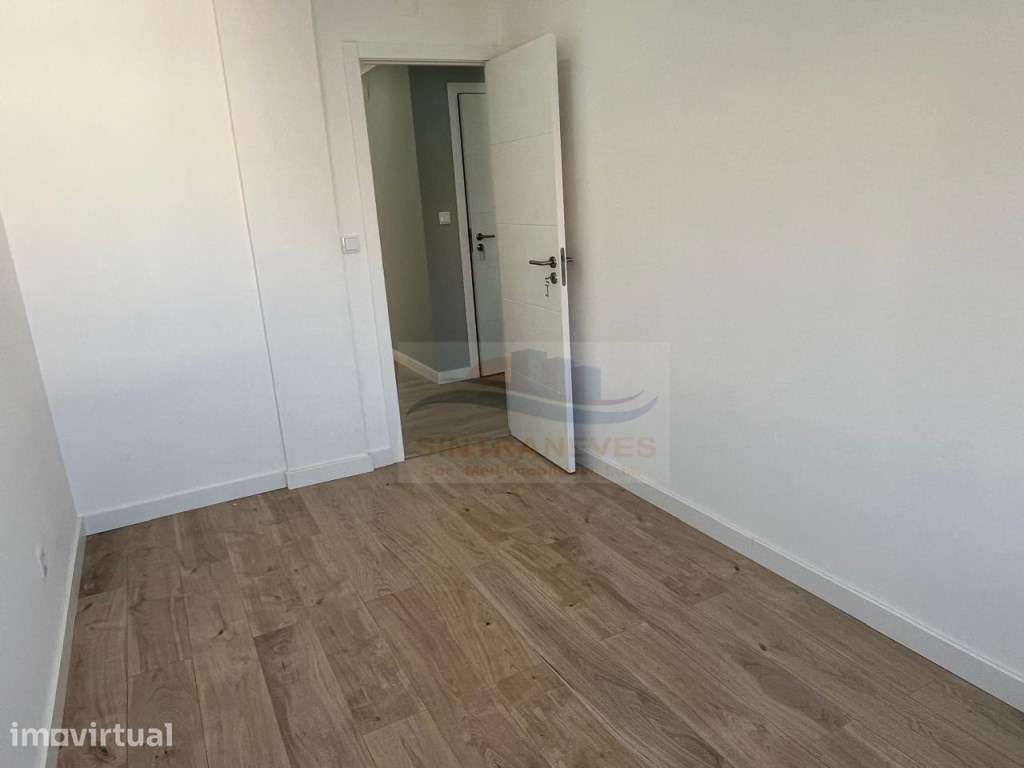 Apto T3 Totalmente Remodelado em Odivelas, Zona Central Cozinha Com... - Grande imagem: 2/17