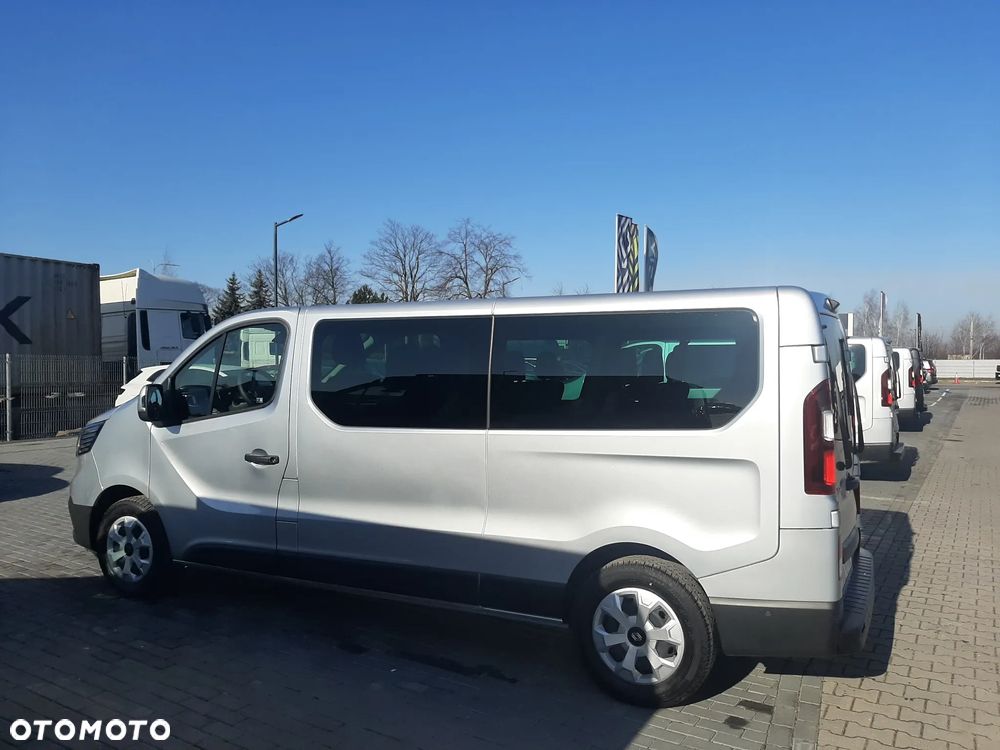 Renault Trafic 2.0 dCi EDC - 2