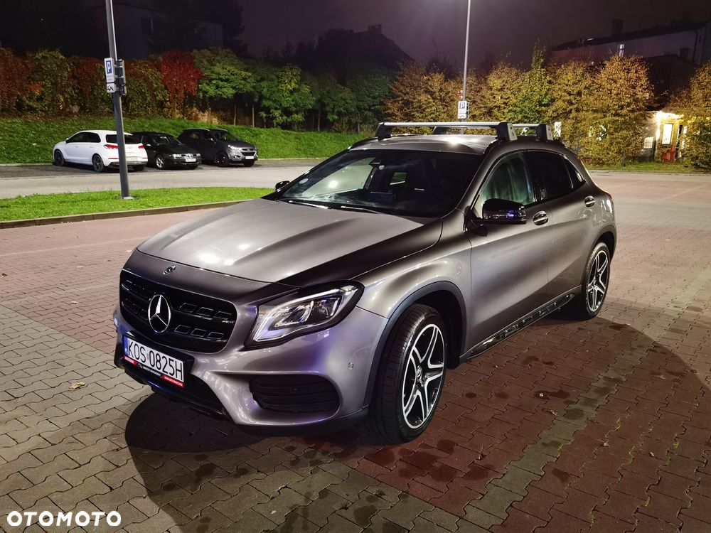 Mercedes-Benz GLA 200 7G-DCT AMG Line - 1