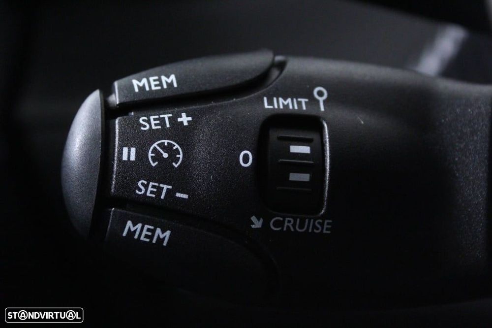 Peugeot e-208 50 kWh Style - 26