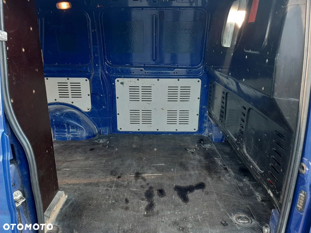 Mercedes-Benz VITO - 13