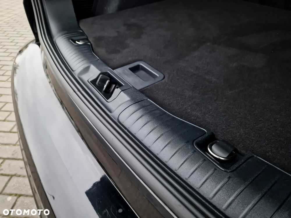 Ford Kuga 1.5 EcoBoost FWD ST-Line X - 26