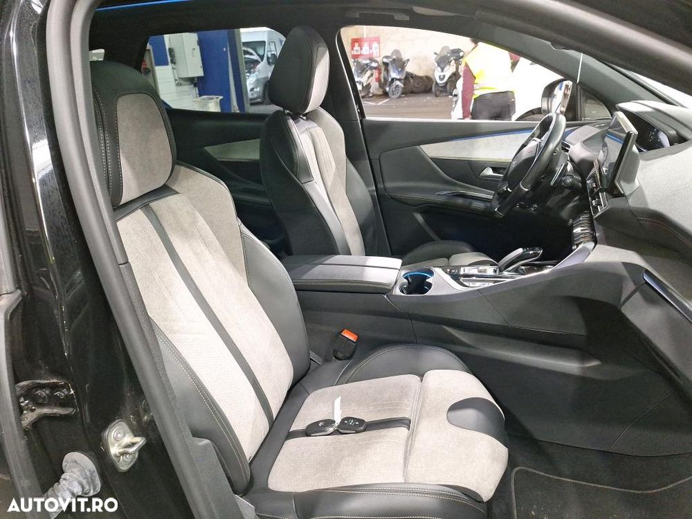 Peugeot 3008 PHEV EAT8 4X4 GT Pack - 8