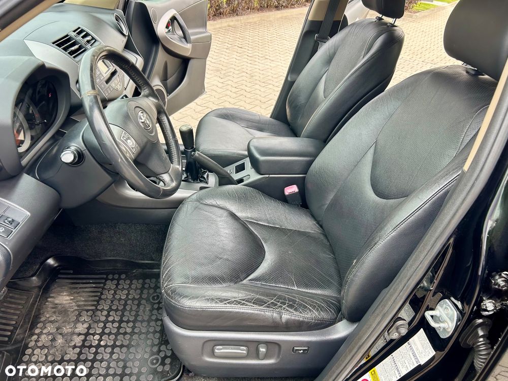 Toyota RAV4 2.0 VVT-i Premium - 13
