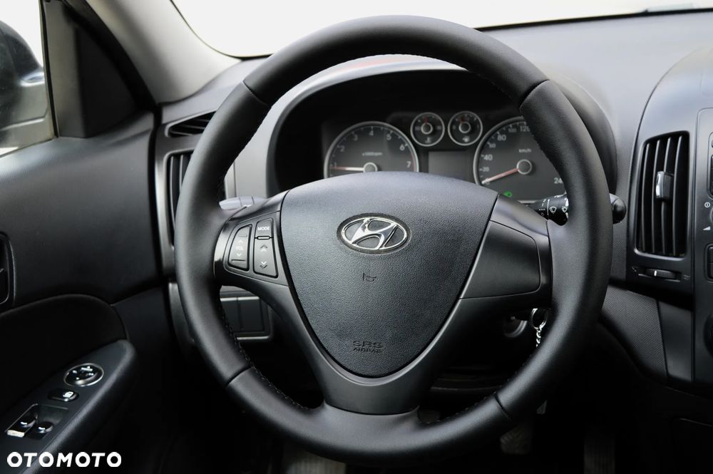 Hyundai i30 1.4 Classic + - 21