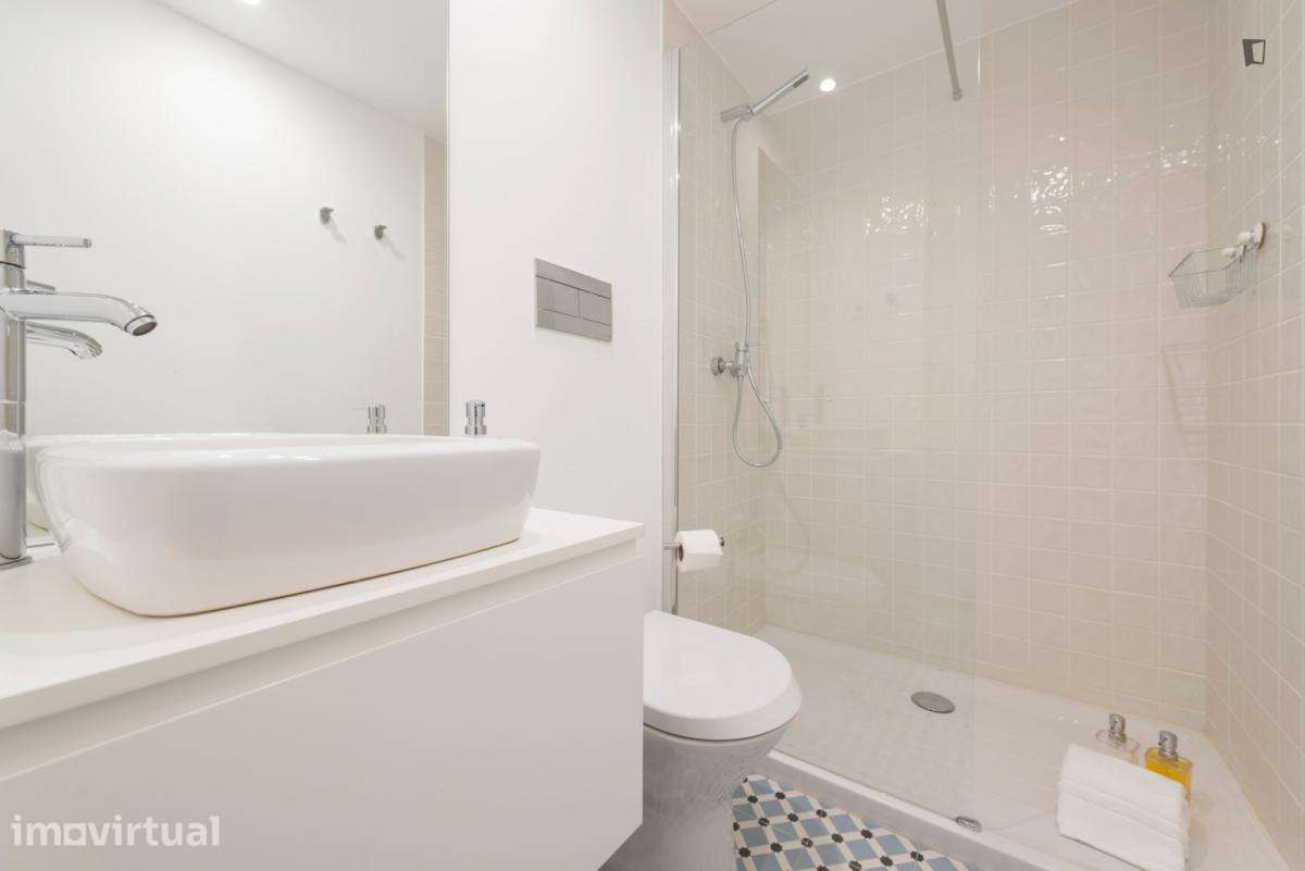 Apartamento com 2 quartos - localizado em Vitória Porto - Grande imagem: 2/17