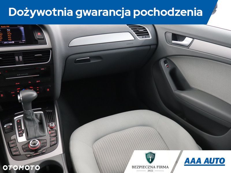 Audi A4 Limousine - 10