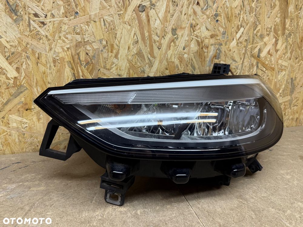 LAMPA LEWA FULL LED VOLVO ID3 10B941005A - 27
