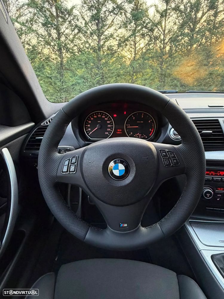 BMW 118 d Pack M - 18
